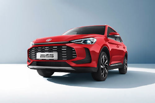 Tampak depan ZS Hybrid +, tilted