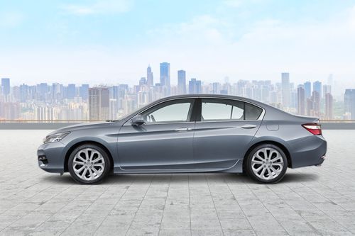 Accord (2015-2018) Side view