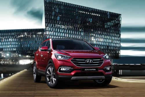 Hyundai Santa Fe 2016 2018 Images Check Interior Exterior Photos Oto