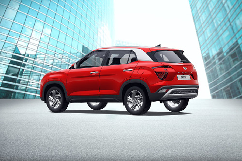Rear Cross Side View of Hyundai Creta