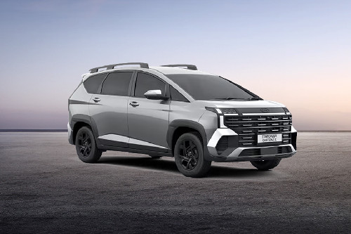 Hyundai Stargazer Cartenz X Front Cross Side View