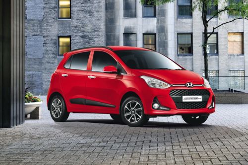 Hyundai Grand i10 Front Cross Side View