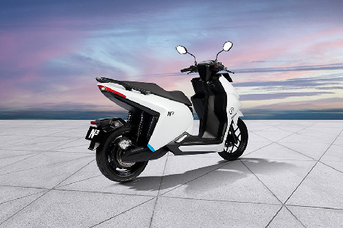 Tampak belakang Alva N3