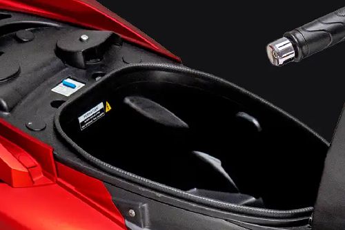 Tampak samping ruang bagasi Polytron Fox-R