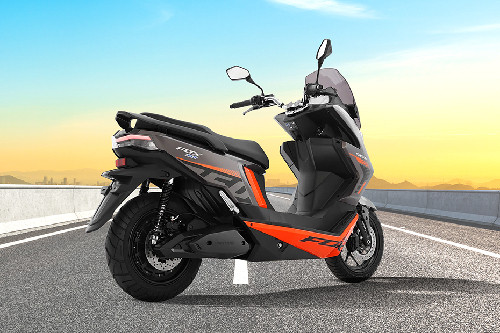 Tampak belakang Polytron Fox 350