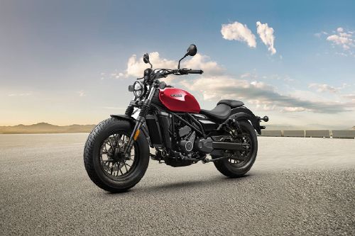 Tampak depan serong CFMoto 250 CLC