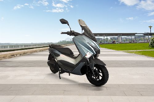 Tampak belakang serong Rakata Motorcycle NX3