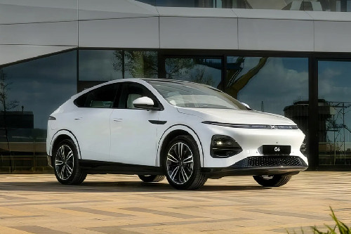 Tampak depan G6, sudut rendah