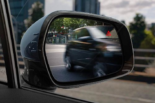 Kia Grand Carnival Drivers Side Mirror Front Angle
