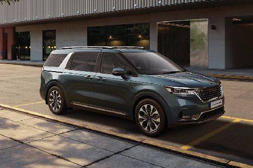 Tampak depan medium Kia Grand Carnival