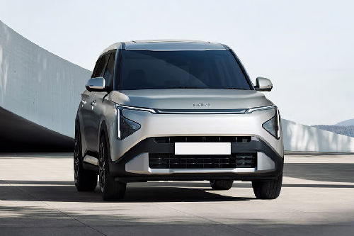 Tampak depan Carens 2026, tilted