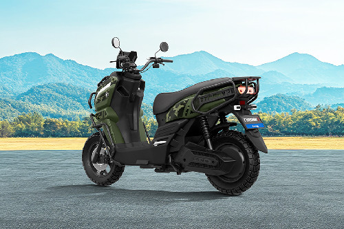 Tampak belakang kanan serong INDOMOBIL eMOTOR Tyranno