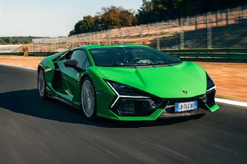 Tampak Depan Bawah Lamborghini Revuelto