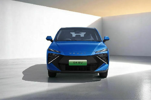 Tampak Depan Omoda O4