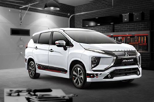 Mitsubishi Xpander Limited Front Cross Side View