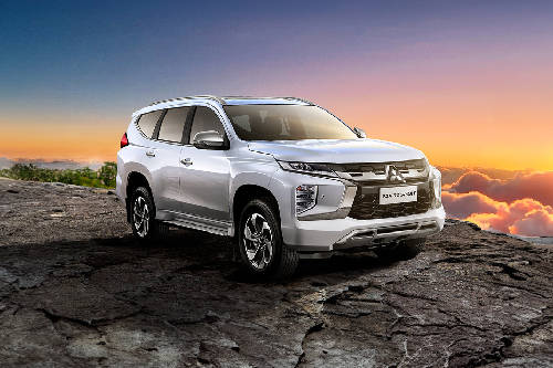 Tampak Depan Bawah Mitsubishi Pajero Sport