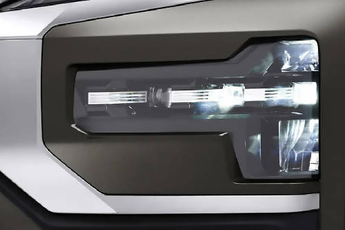 Lampu depan Xpander Cross
