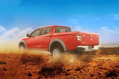 Rear Cross Side View of Mitsubishi Triton (2012-2018)