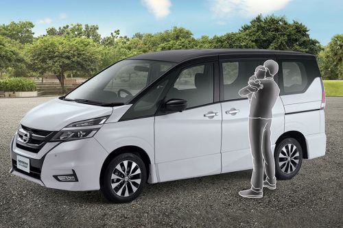 Nissan Serena Front Side View
