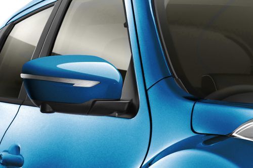 Nissan Juke Drivers Side Mirror Front Angle