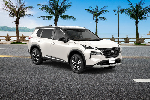 Nissan X-Trail e-Power Front Cross Side View