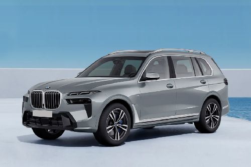 BMW X7 Front Side View
