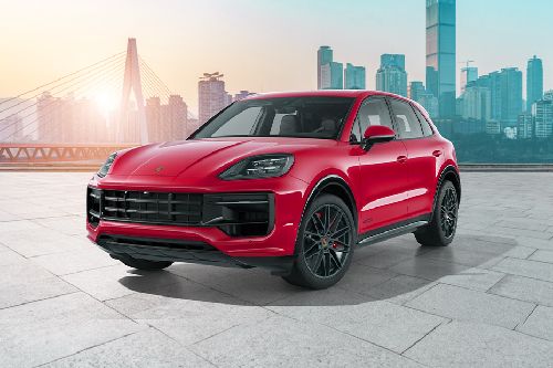 Mobil Porsche Cayenne Turbo E-Hybrid Coupe with GT Package 2024 di Indonesia