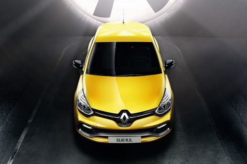 Full Front View of Clio R.S.