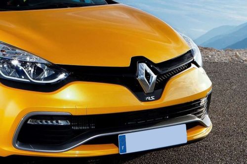 Clio R.S. Grille View