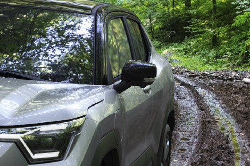 Suzuki e-Vitara Drivers Side Mirror Rear Angle Suzuki e-Vitara Drivers Side Mirror Rear Angle