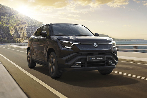 Tampak Depan Bawah Suzuki e-Vitara Tampak Depan Bawah Suzuki e-Vitara
