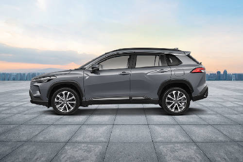Tampak samping Corolla Cross