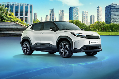 Tampak Depan Bawah Toyota Urban Cruiser