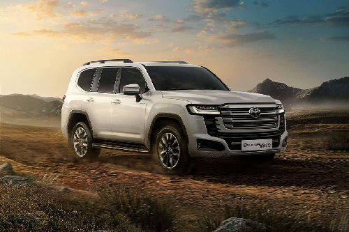 Toyota Land Cruiser Hybrid EV