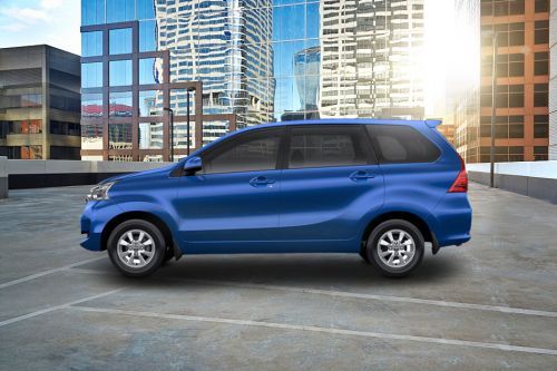 Tampak samping Avanza (2009-2018)