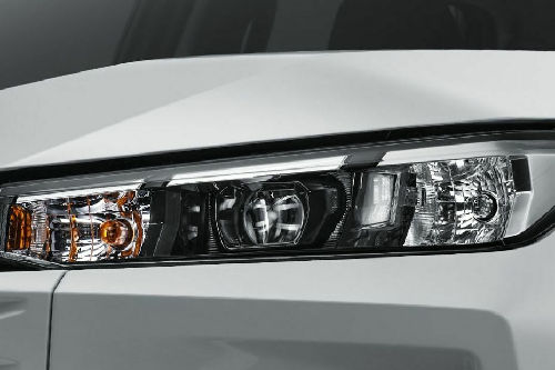 Lampu depan Hilux