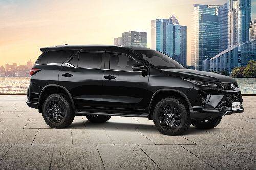 Toyota Fortuner Front Cross Side View