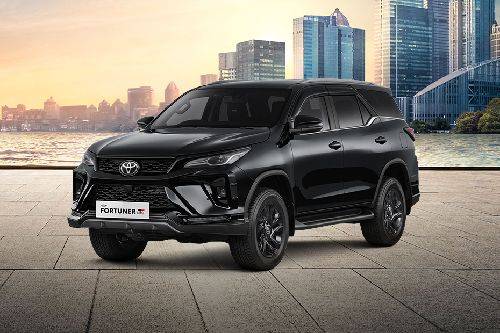 Toyota Fortuner Front Side View