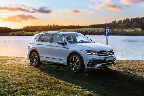 Tiguan Allspace Front angle low view