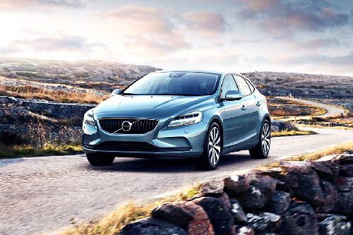 Volvo V40 Cross Country Price, Features, Specifications and Colours
