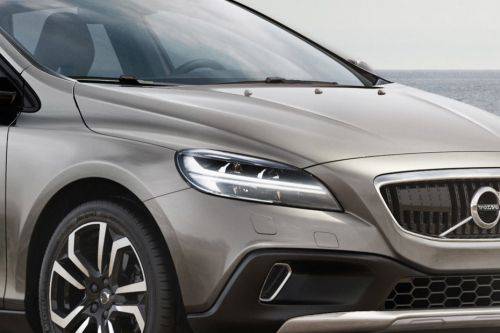 V40 Cross Country  Headlight