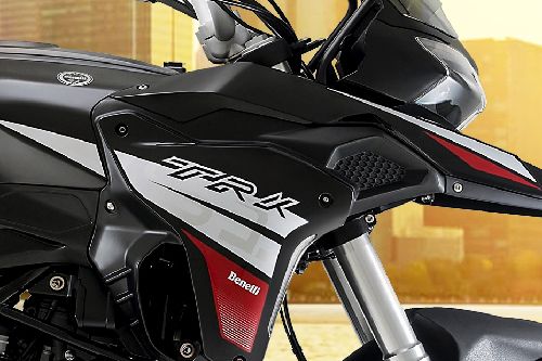 Reflektor samping Benelli TRK251