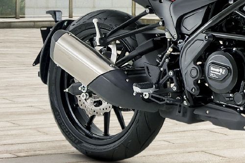 ban belakang Benelli Leoncino 250