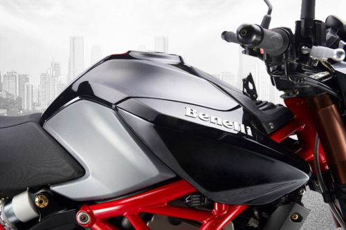 Benelli BN 600 Fuel Tank View