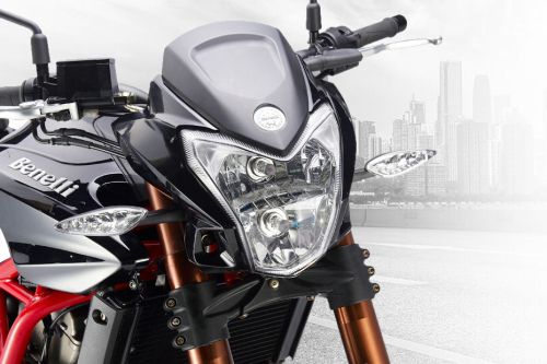 Benelli BN 600 Head Light View