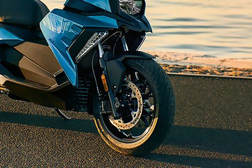 Ban depan BMW C 400 X