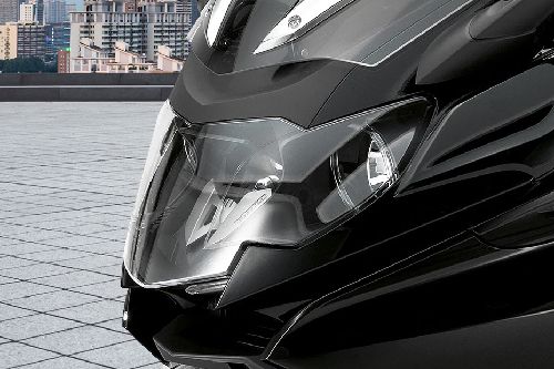 BMW K 1600 B Grand America vs BMW S 1000 RR - Which is Better?