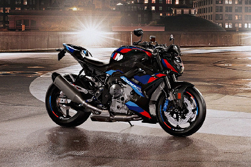 Slant Rear View Full Image BMW M 1000 R Slant Rear View Full Image