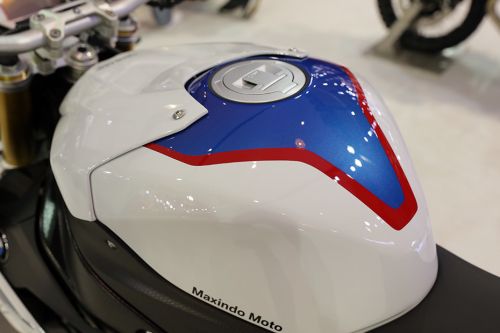BMW S1000R Fuel Tank View