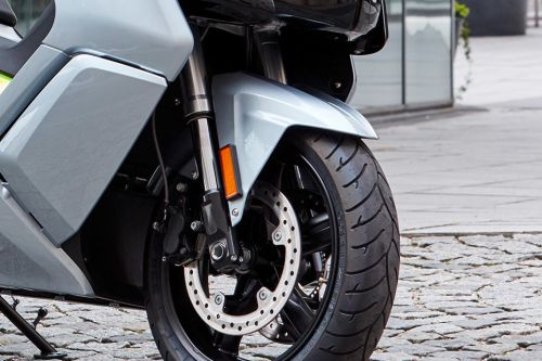 Rem depan BMW C Evolution